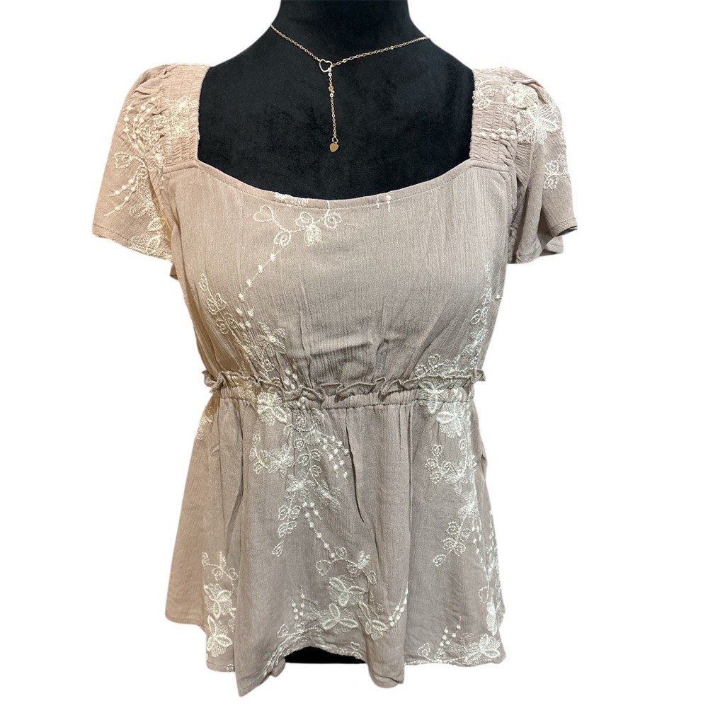 Indigo‎ Thread Co. Tan Embroidered Short Sleeve Top – NWOT, Size Medium